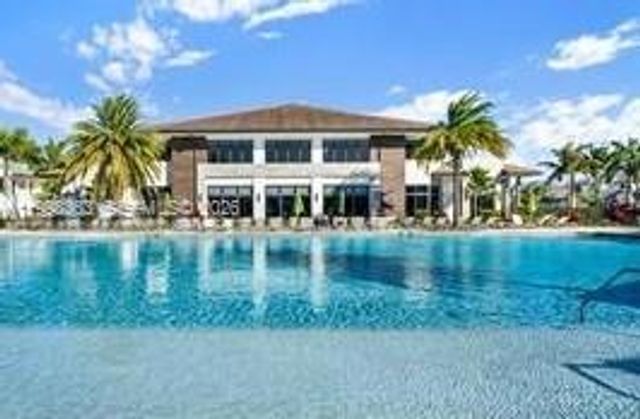 4738 NW 83rd Path, Doral, FL 33166