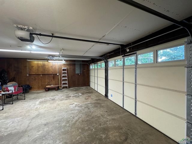 538 Corrine PL, Waskom, TX 75692