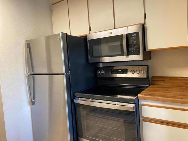 2316 Shelter Creek Lane, San Bruno, CA 94066