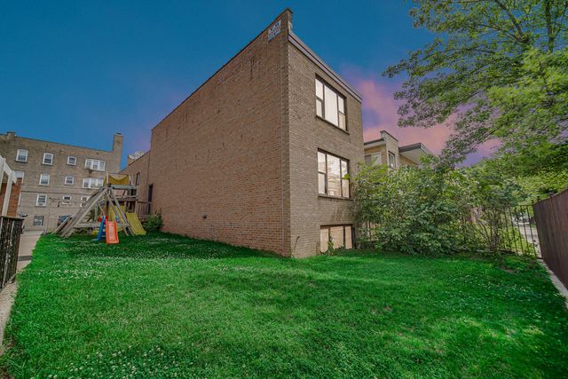 2620 W Foster Avenue 1, Chicago, IL 60625