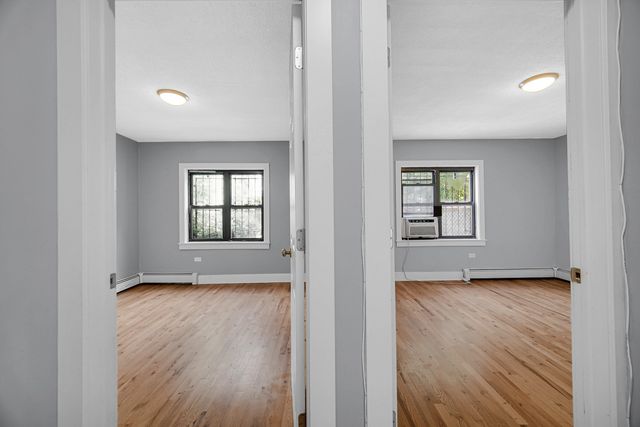 2620 W Foster Avenue 1, Chicago, IL 60625