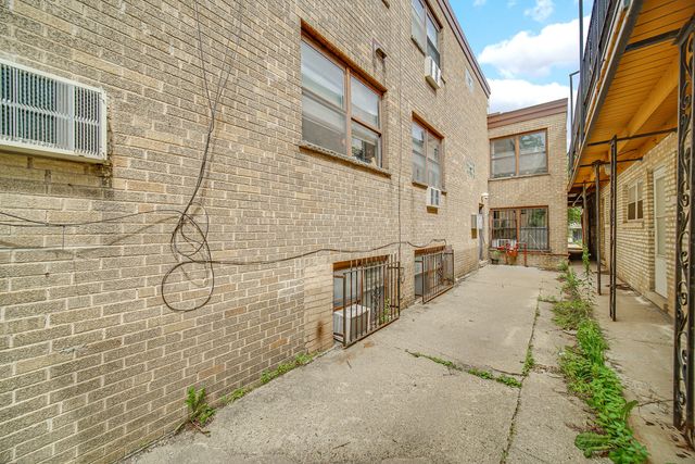 2620 W Foster Avenue 1, Chicago, IL 60625