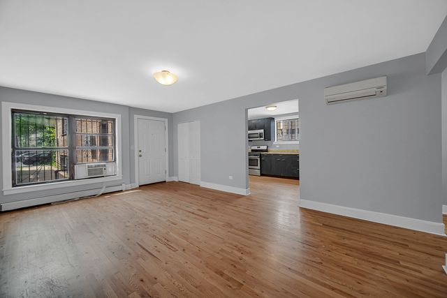 2620 W Foster Avenue 1, Chicago, IL 60625