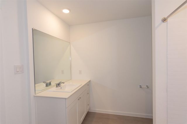153 Starpacker LN, Jarrell, TX 76537