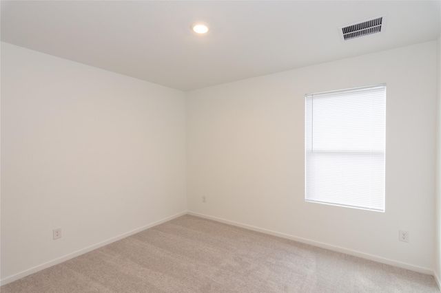 153 Starpacker LN, Jarrell, TX 76537