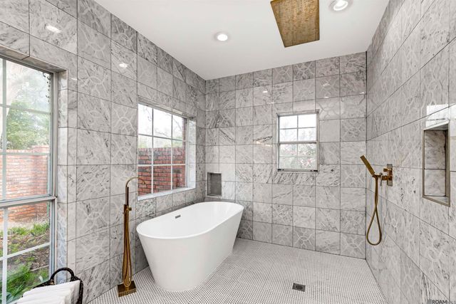 23432 Sunnyside Ln, Zachary, LA 70791