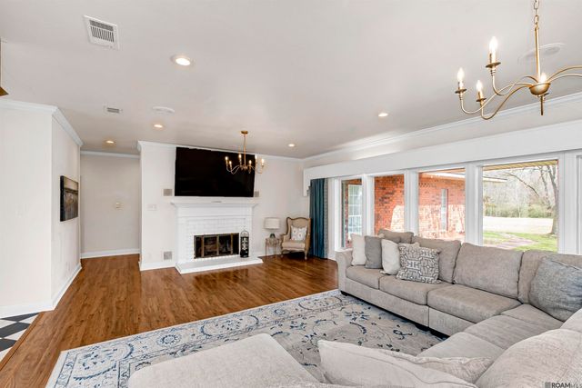 23432 Sunnyside Ln, Zachary, LA 70791