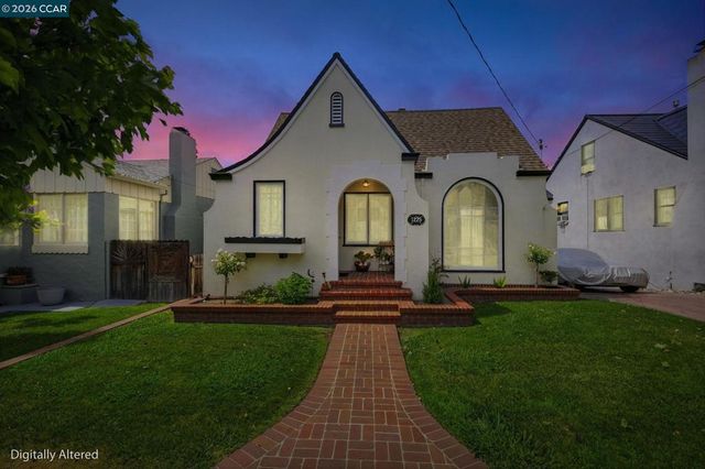 1225 Ulfinian Way, Martinez, CA 94553