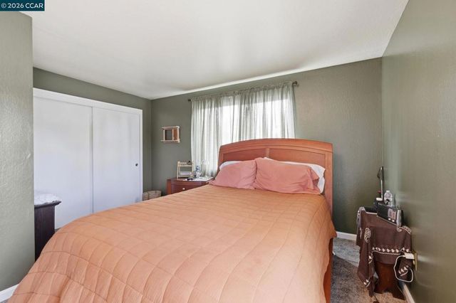 1225 Ulfinian Way, Martinez, CA 94553