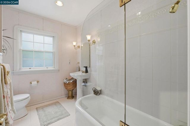 1225 Ulfinian Way, Martinez, CA 94553