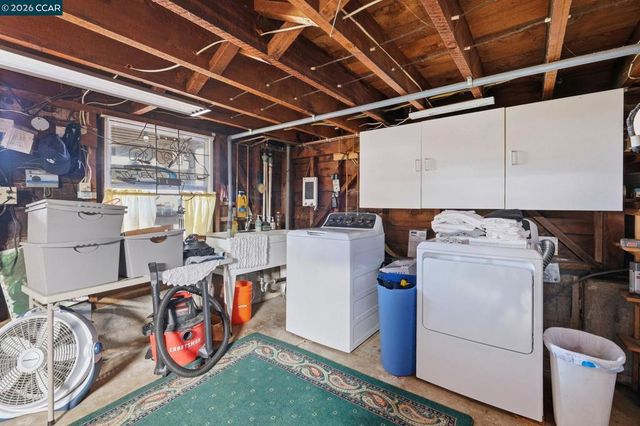 1225 Ulfinian Way, Martinez, CA 94553