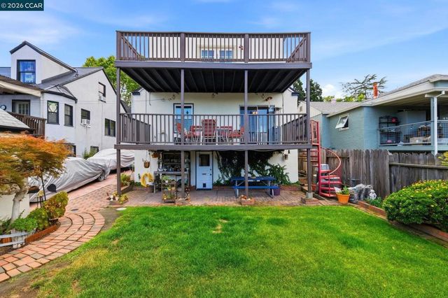 1225 Ulfinian Way, Martinez, CA 94553