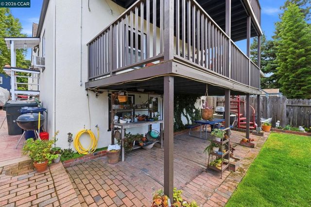 1225 Ulfinian Way, Martinez, CA 94553