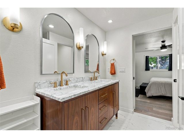 2076 S Yates St, Denver, CO 80219