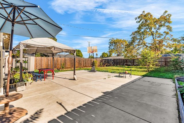 2020 S American St., Stockton, CA 95206