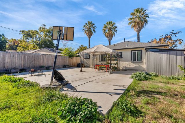 2020 S American St., Stockton, CA 95206