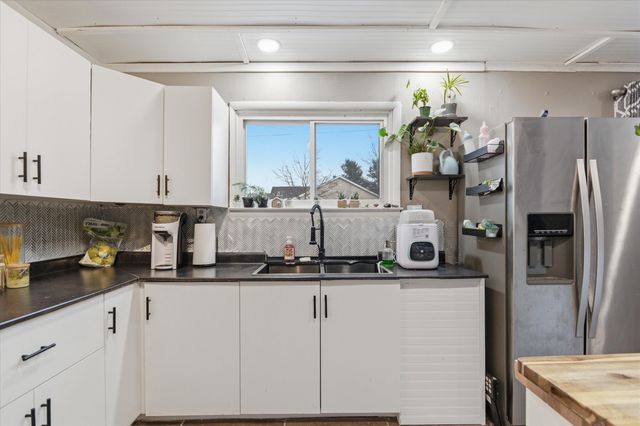 522 4th Street, Michigan Center, MI 49254