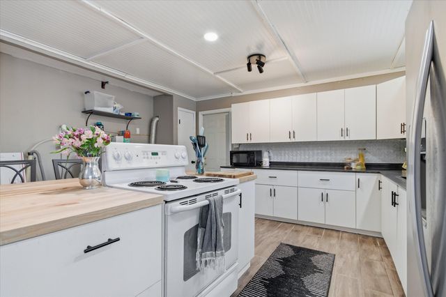 522 4th Street, Michigan Center, MI 49254