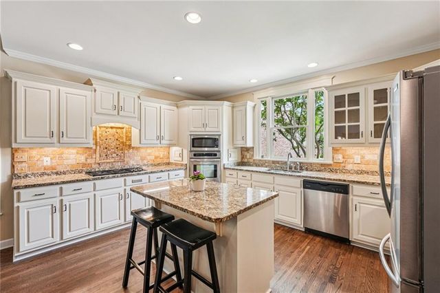 1162 Rising Moon Trail, Snellville, GA 30078