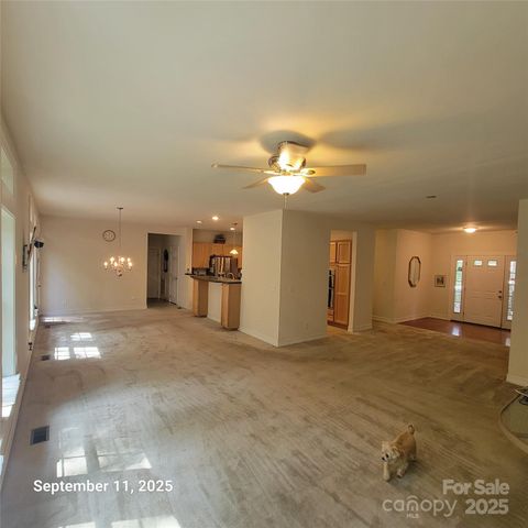 31 Reeds Creek Road, Fairview, NC 28730