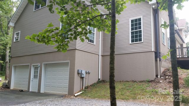 31 Reeds Creek Road, Fairview, NC 28730