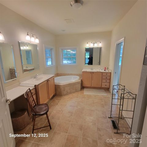 31 Reeds Creek Road, Fairview, NC 28730