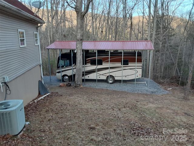 31 Reeds Creek Road, Fairview, NC 28730