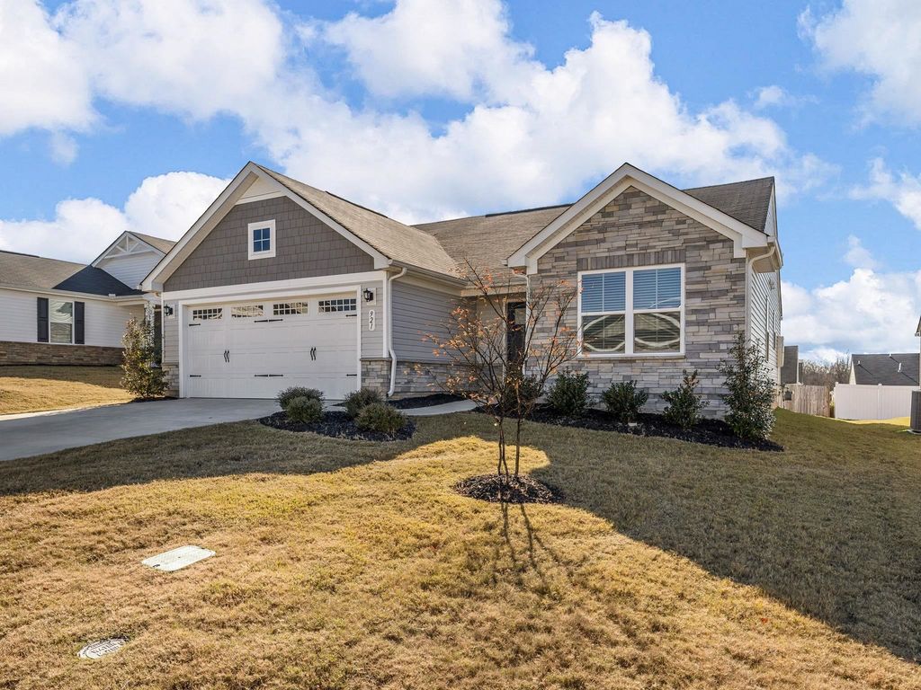 921 Blue Willow Court, Spartanburg, SC 29302