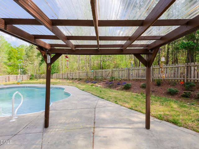 832 Logan Meadow Court, Fuquay Varina, NC 27526