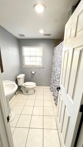 7518 Gracia Street, Houston, TX 77037