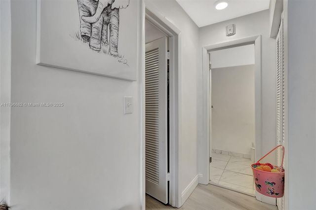 1301 NE 191st St F417, Miami, FL 33179