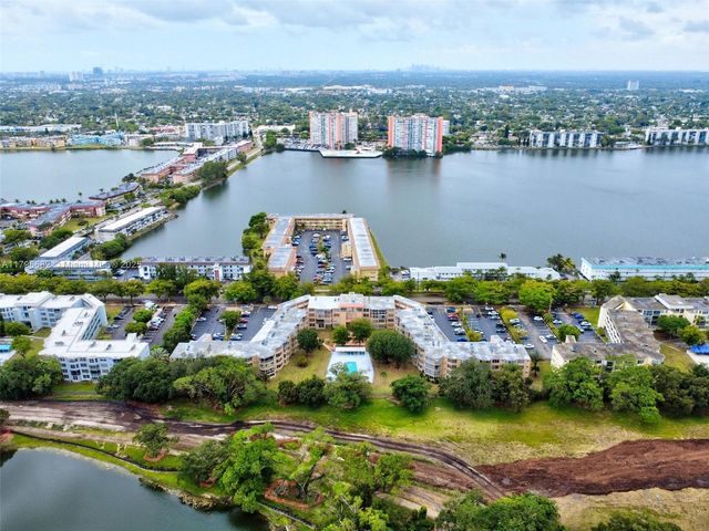 1301 NE 191st St F417, Miami, FL 33179