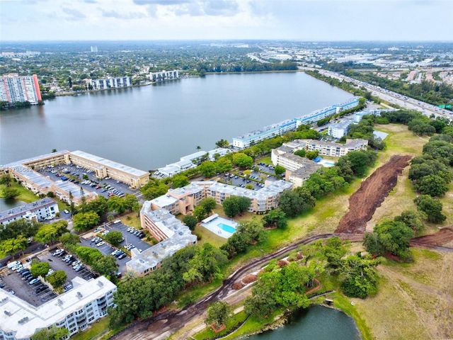 1301 NE 191st St F417, Miami, FL 33179