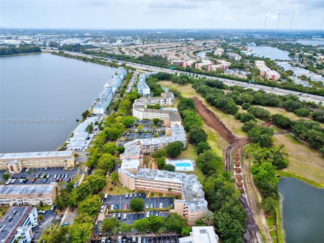 1301 NE 191st St F417, Miami, FL 33179