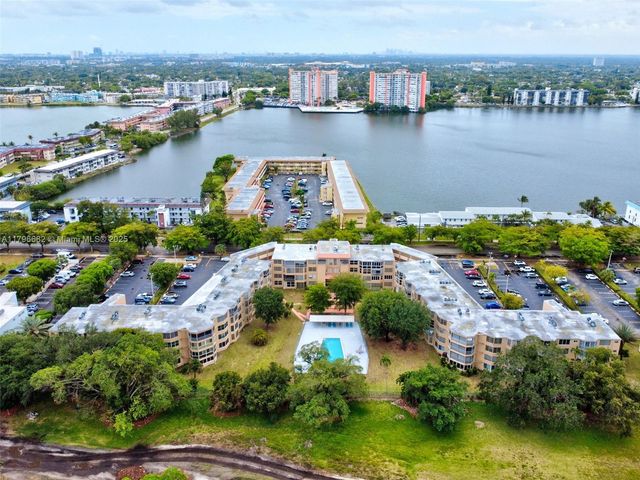 1301 NE 191st St F417, Miami, FL 33179