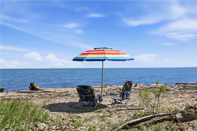 179 Lake Front, Irondequoit, NY 14617