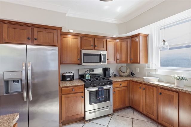 179 Lake Front, Irondequoit, NY 14617
