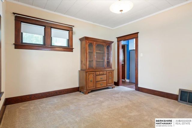 330 Fuller Avenue, Council Bluffs, IA 51503