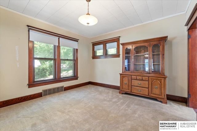 330 Fuller Avenue, Council Bluffs, IA 51503