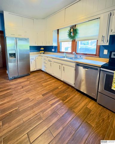 330 Fuller Avenue, Council Bluffs, IA 51503