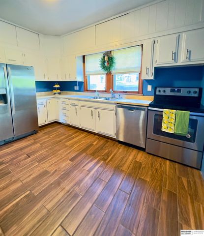 330 Fuller Avenue, Council Bluffs, IA 51503