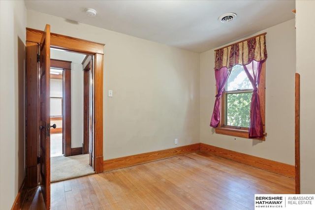 330 Fuller Avenue, Council Bluffs, IA 51503