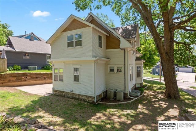 330 Fuller Avenue, Council Bluffs, IA 51503