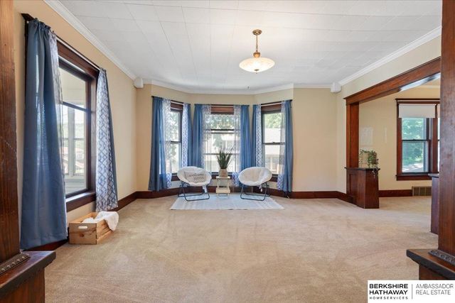 330 Fuller Avenue, Council Bluffs, IA 51503