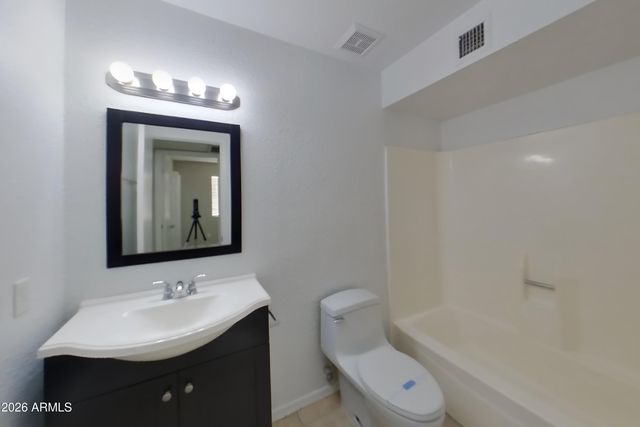 646 W ENID Avenue, Mesa, AZ 85210