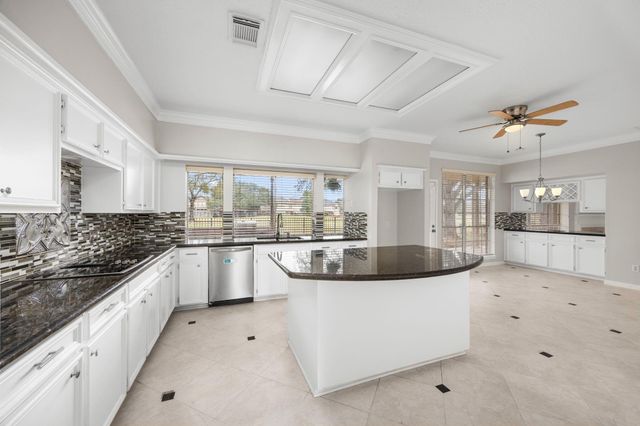 7915 Capri Circle, Houston, TX 77095