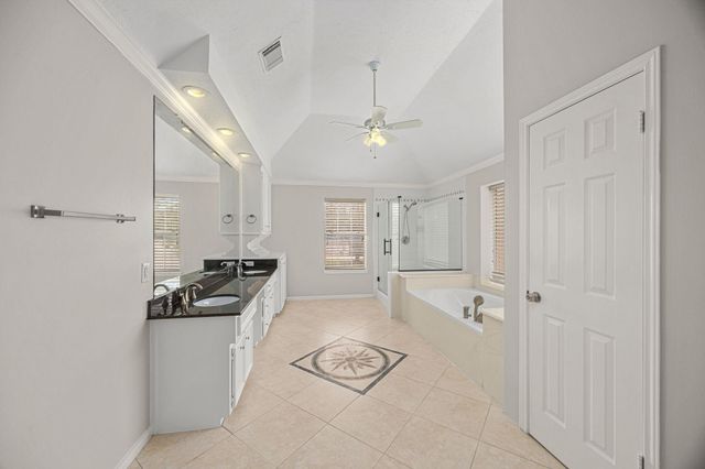 7915 Capri Circle, Houston, TX 77095