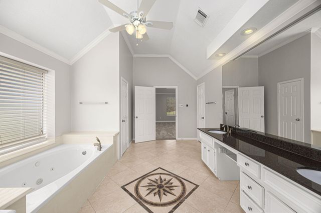 7915 Capri Circle, Houston, TX 77095