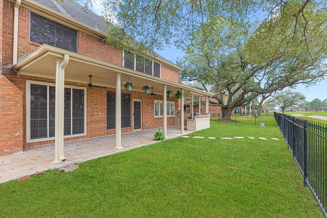 7915 Capri Circle, Houston, TX 77095