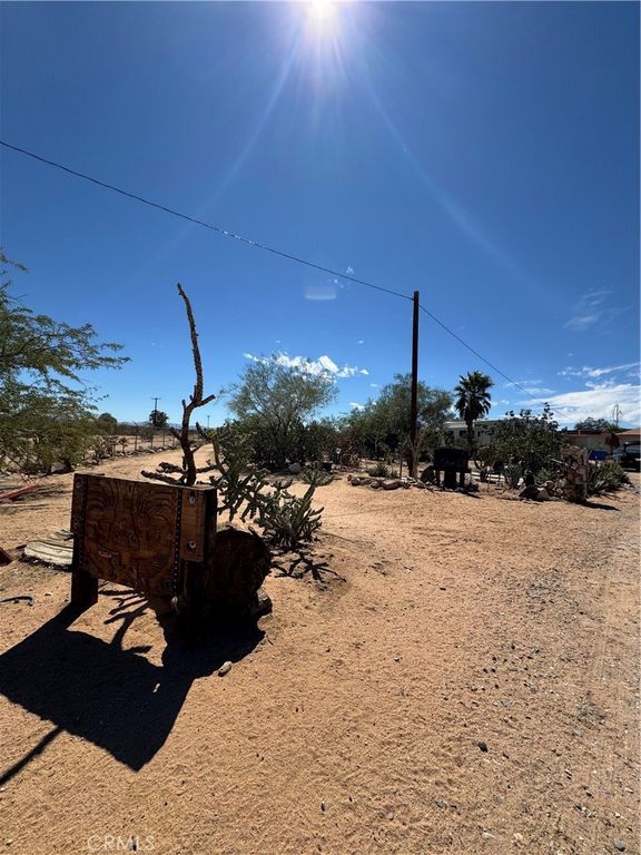 1990 1990 Bourbon, Landers, CA 92285